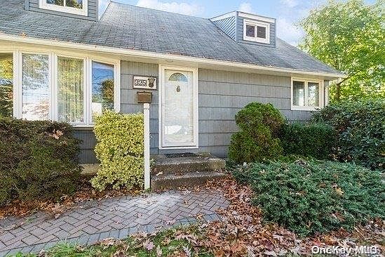 1st image of 325 2nd Avenue