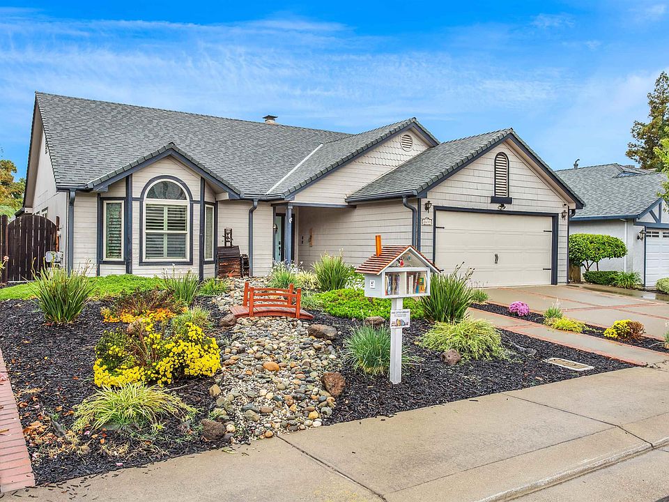 1st image of 2633 Bayberry Dr