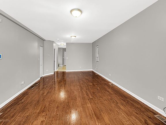 5th image of 1932 S Sawyer Ave Unit 1