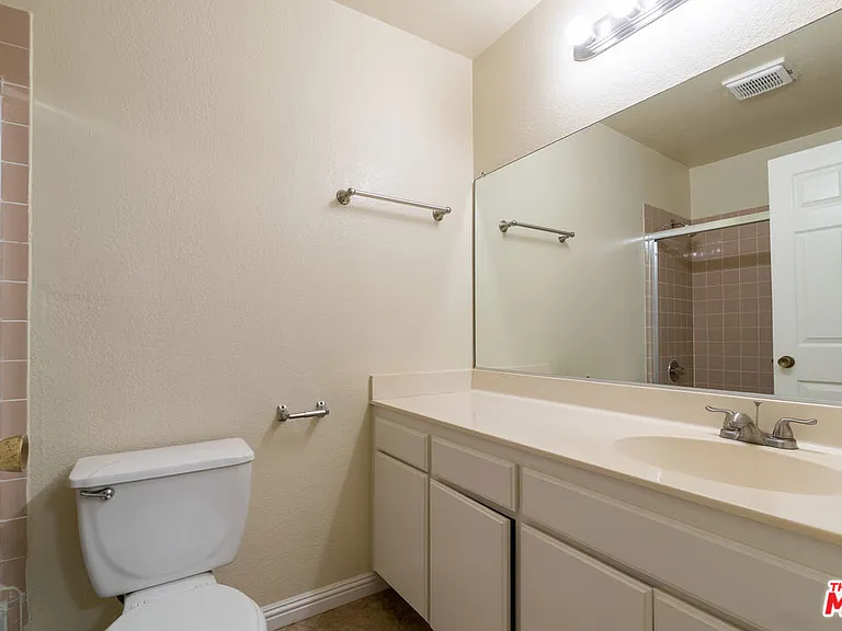 1911 Overland Ave #2 — Photo 15