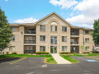 6840 Ridge Point Dr UNIT 3C, Oak Forest, IL, 60452