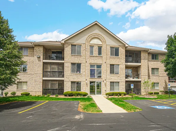 6840 Ridge Point Dr Unit 3C, Oak Forest, IL 60452