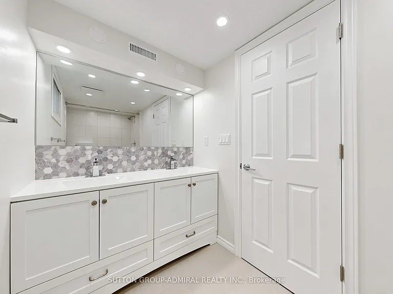 27 Patricia Dr — Photo 35