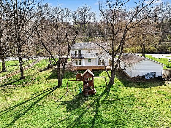 4th image of 1923 Berkshire Rd