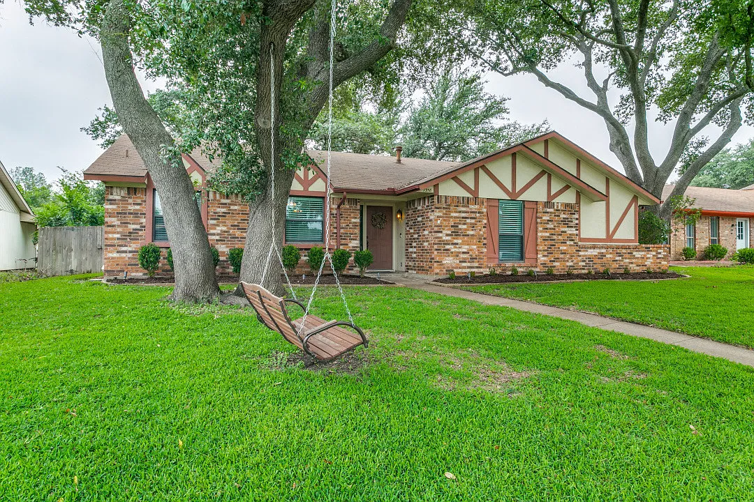 3 bed, 1679 sqft, $2,500 — Photo 2