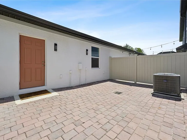 15883 Tollington Aly — Photo 37