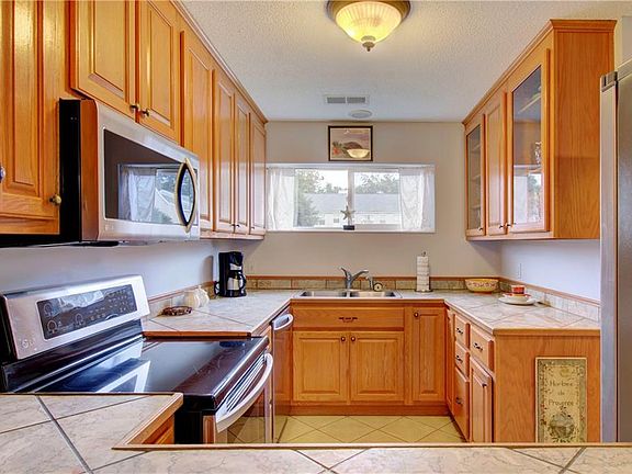 5th image of 1000 Mallery Street Ext #B12