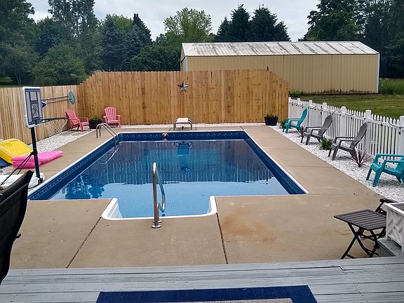 3rd image of 5958 Sunny Hill Dr