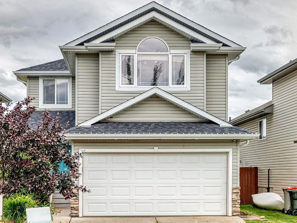 1st image of 217 Silverstone Cres