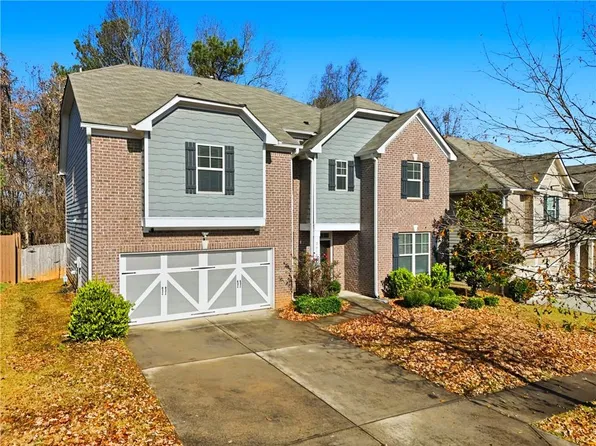 2416 Loughridge Dr, Buford, GA 30518