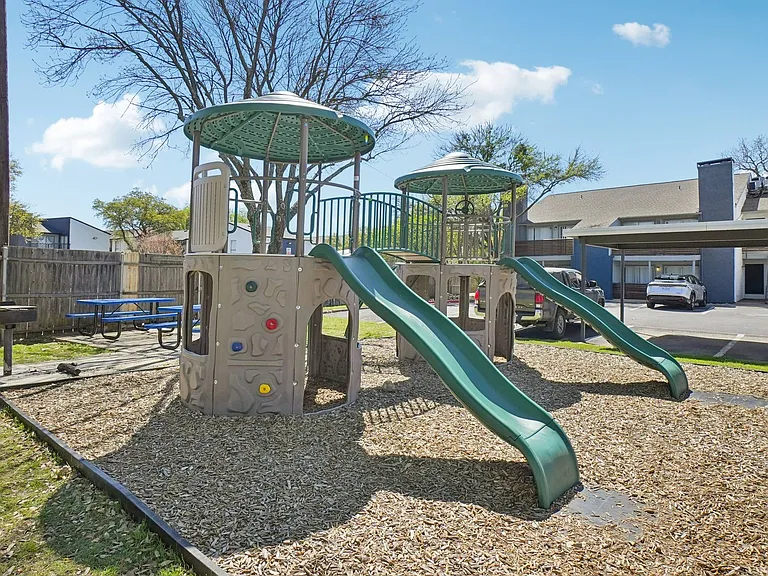 Don't Miss Out Biltmore Homes Leasing Fast — Photo 135