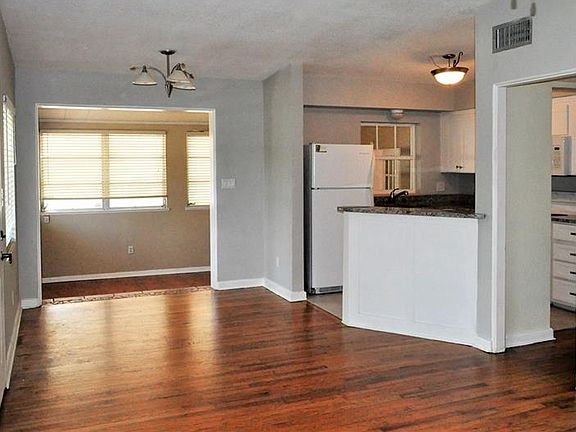 5th image of 1717 Montcalm St