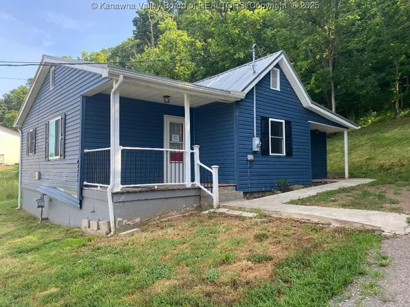 105 Okey Ave, Nitro, WV 25143