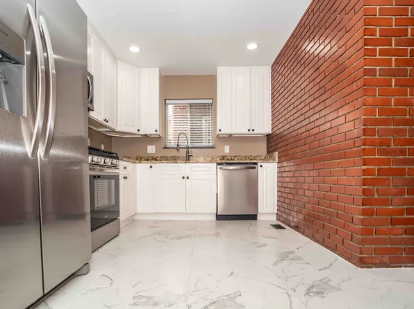 2869 Sullivant Ave #A, Columbus, OH 43204