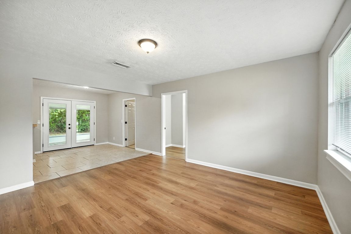 next background image