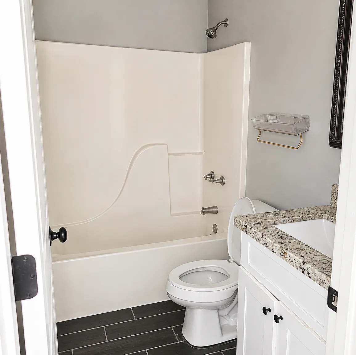 Bradford Apartments — Photo 4