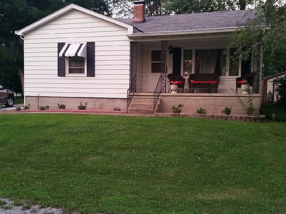 1st image of 304 N 1st St