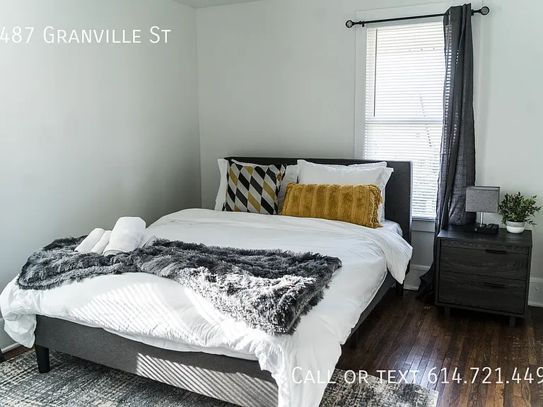 1487 Granville St — Photo 119