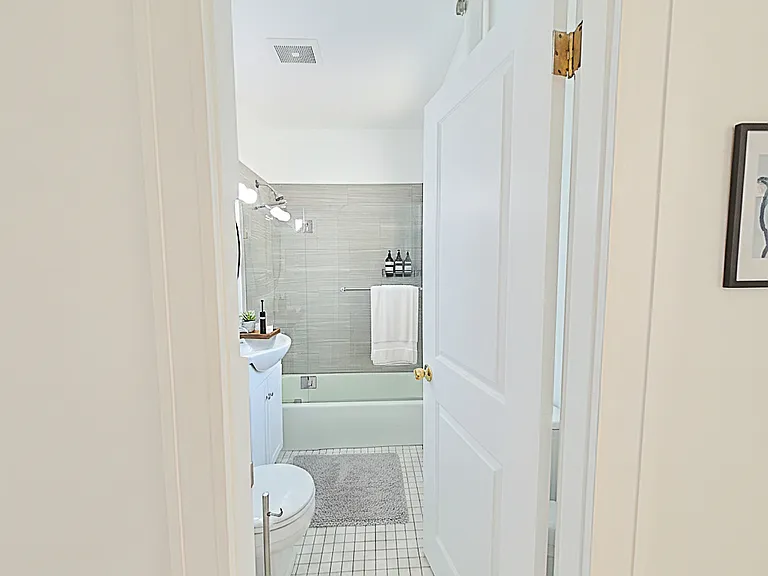 2031 Commonwealth Ave #16 — Photo 25