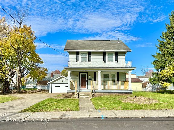 2nd image of 715 28th St NE