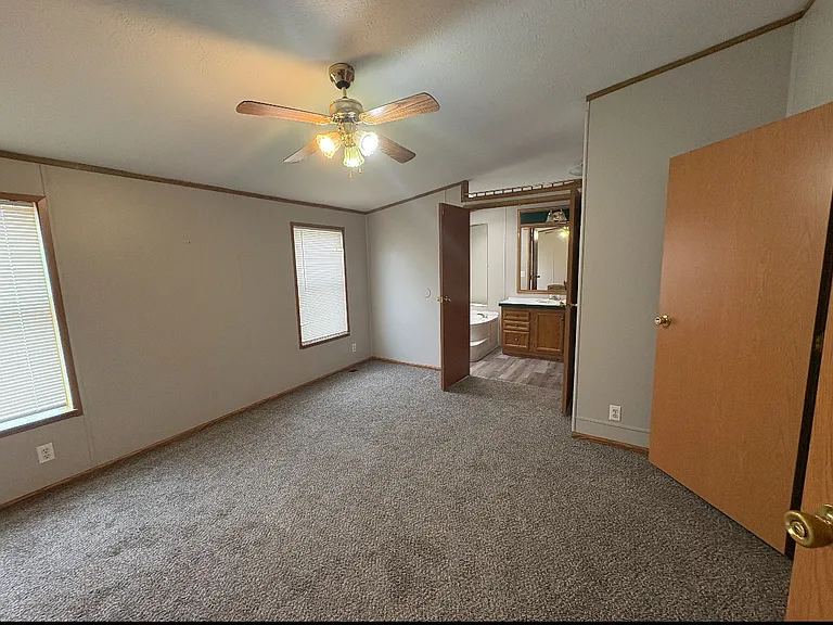 8301 Canyon Trl — Photo 4