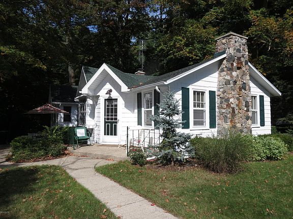 2nd image of 105 Hillside Dr