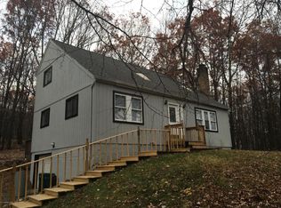 396 McKinley Dr, Effort, PA 18330