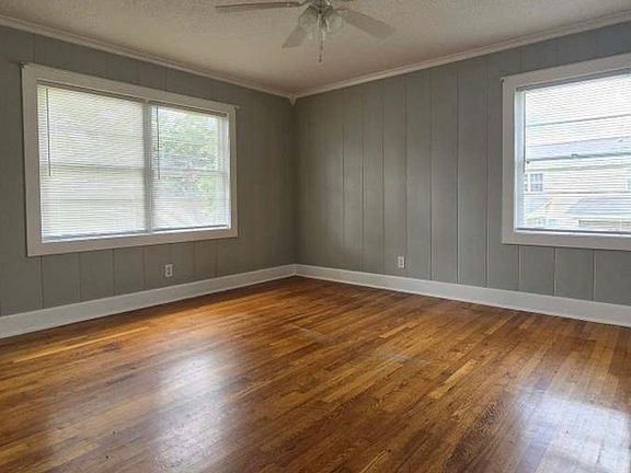 4th image of 810 Damascus Rd