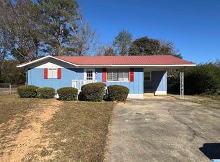 120 Woodland Dr, Talladega, AL 35160