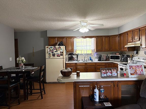 5th image of 308 George Maynard Rd