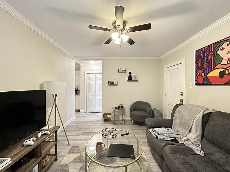 839 W Cornelia Ave #S2 — Photo 13