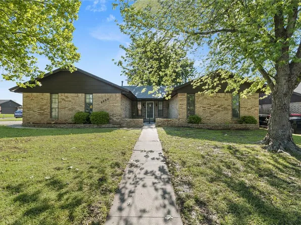 9800 Honeysuckle Rd, Oklahoma City, OK 73159