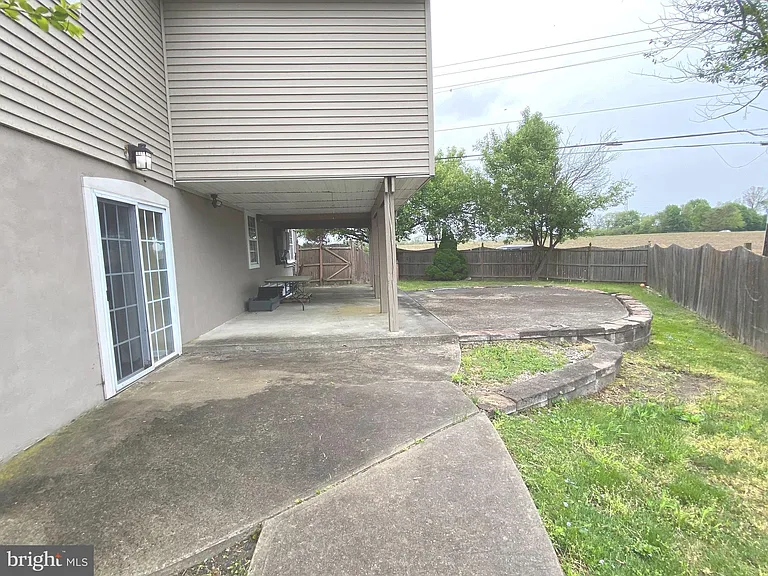 394 Croshaw Rd #A — Photo 10