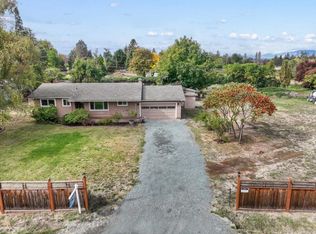 230 Glen Dr, Grants Pass, OR 97526