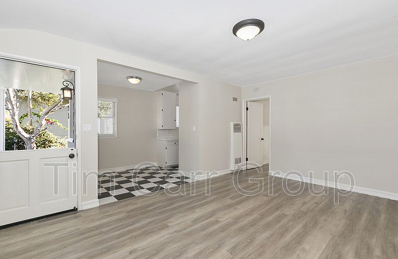 1st image of 395 Broadway