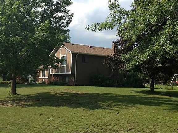 3rd image of 6549 Riverton Cir