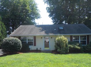 222 Chelsea Cir, Fairless Hills, PA 19030