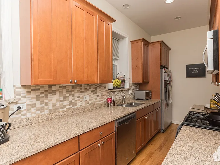2703 W Thomas St #1F — Photo 6