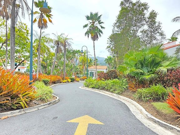 2nd image of 802 RIO MAR VILLAGE