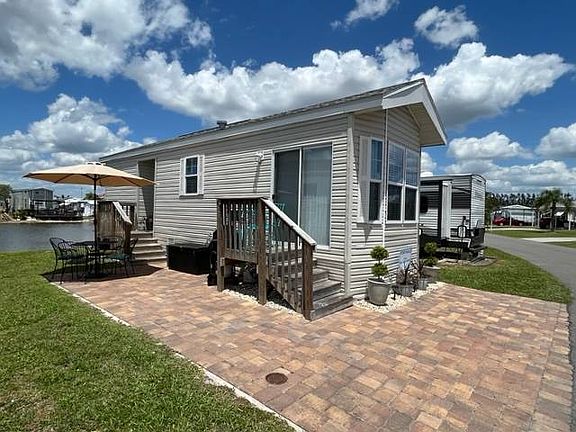 3rd image of 3701 Baynard Dr #J2