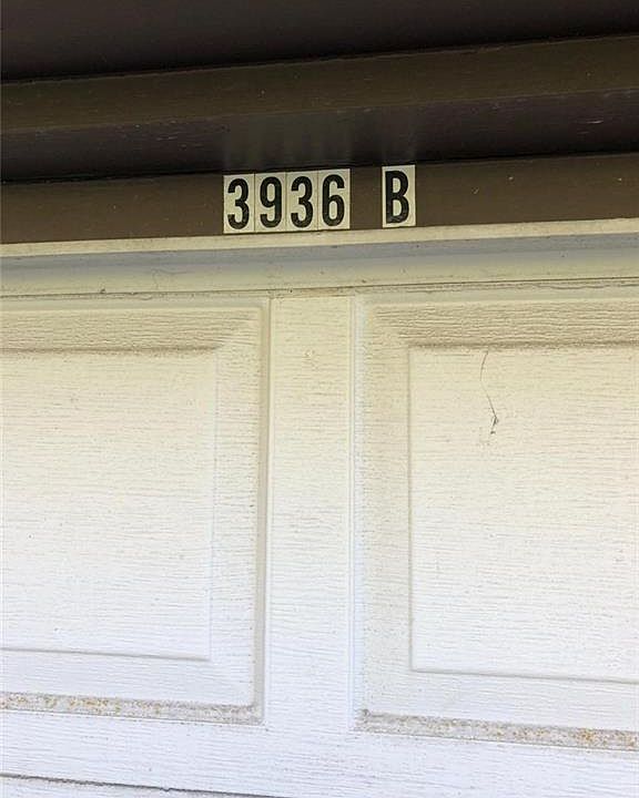 2nd image of 3936 Ridge Lea Rd APT B