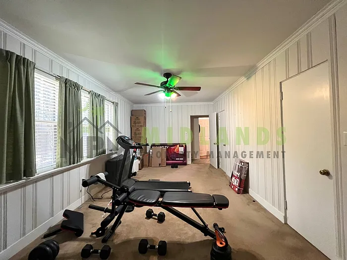 2417 Clark St — Photo 22