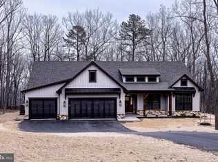 51 Sachem Hl, Hedgesville, WV 25427