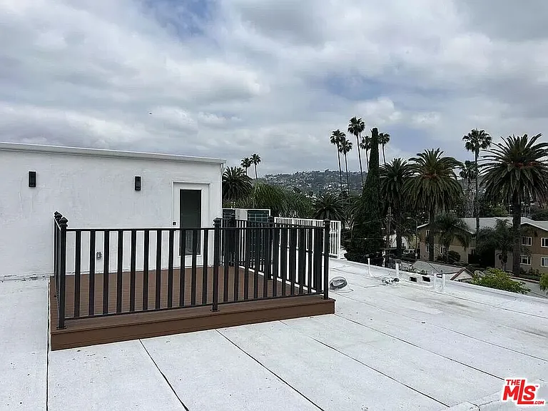 849 N Alta Vista Blvd — Photo 24