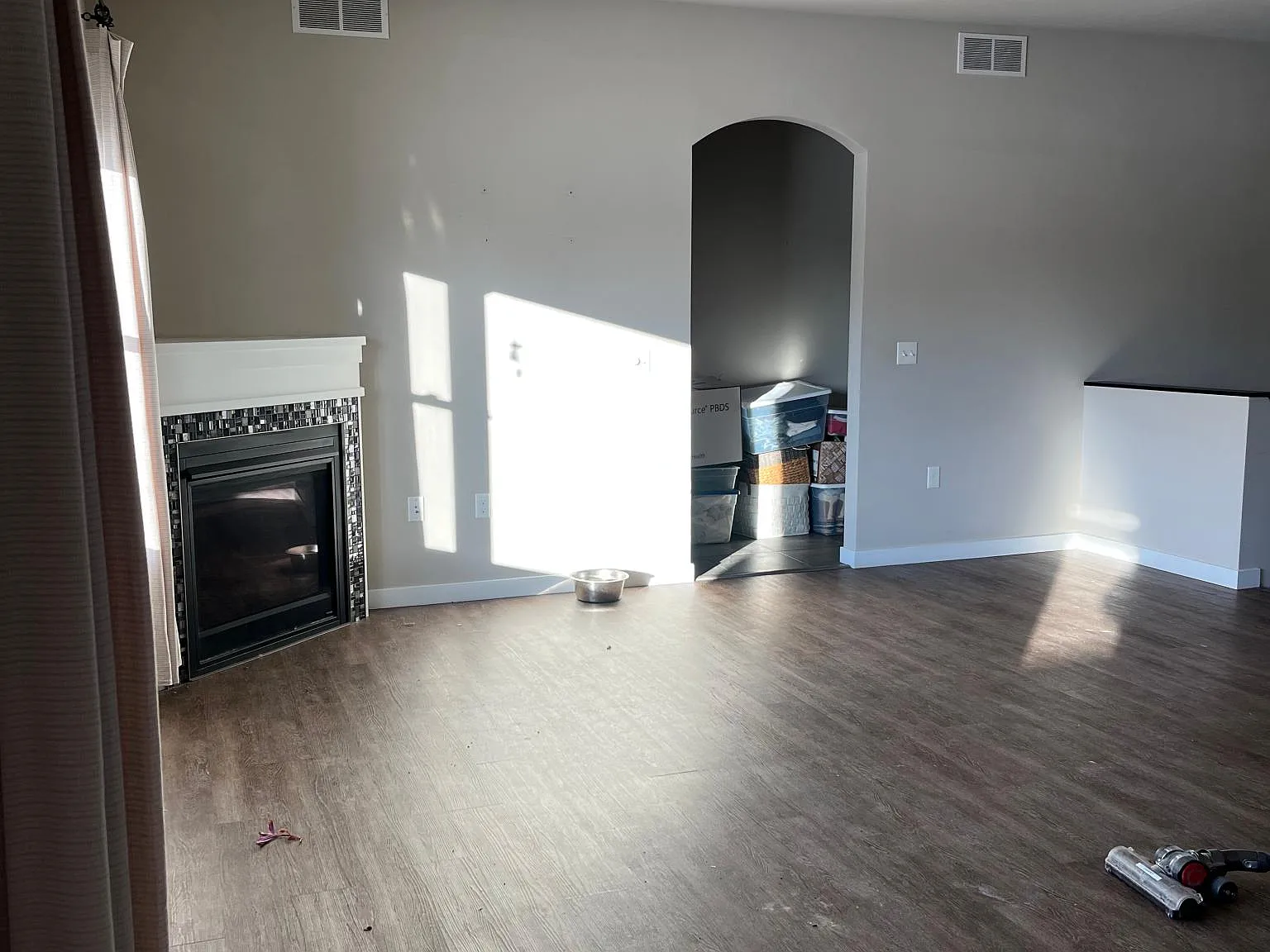3 bed, 1883 sqft, $1,950 — Photo 3