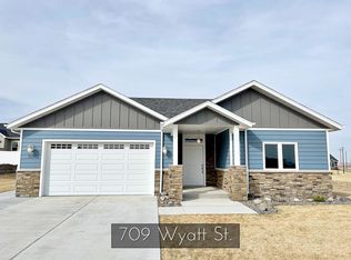 709 Wyat St, Williston, ND 58801