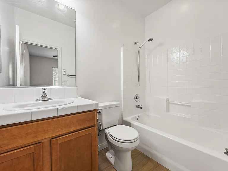 1922 Delacorte Dr #1922 — Photo 32