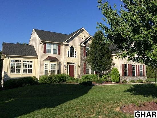 2nd image of 7 Quiet Pond Ct