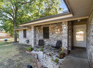 1810 S Clay St, Kaufman, TX 75142