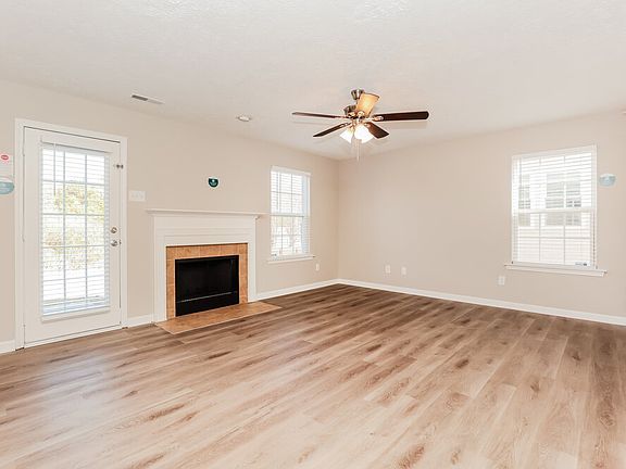 4th image of 2805 Windcrest Trl